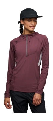 6---752094_6052_W_ALPENGLOW_PRO_HOODY_Fig_02-_no-bg