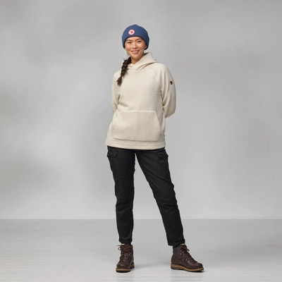 5---Kaitum_Hoodie_W_14600250-113_K_MODEL_2683