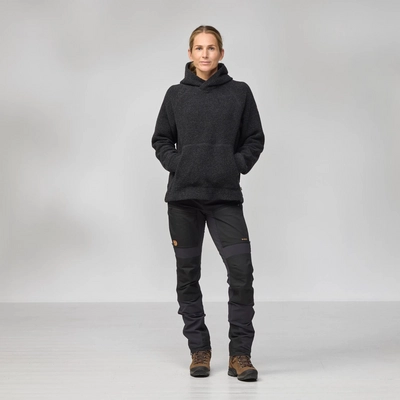 4---Kaitum_Hoodie_W_14600250-030_M_MODEL_2654