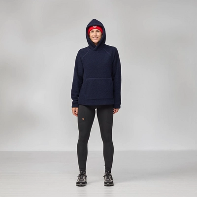 5---Kaitum_Hoodie_W_14600250-555_L_MODEL_2741