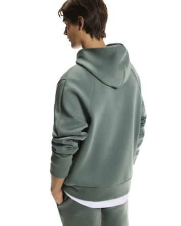 4---1MF30290153-focus_tech_hoodie-fw25-olive-m-4x5-tr-g6