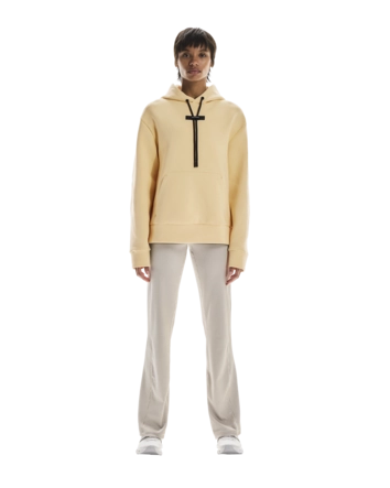 2---1WF30363537-focus_tech_hoodie-fw25-nectar-w-4x5-tr-g1