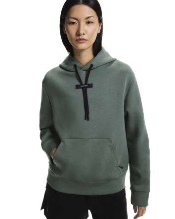 3---1WF30360153-focus_tech_hoodie-fw25-olive-w-4x5-tr-g7
