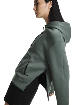 5---1WF30360153-focus_tech_hoodie-fw25-olive-w-4x5-tr-g6