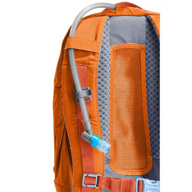 hpl-s23-14l_down_shift_hydration_pack-feature2-1600x1600_1