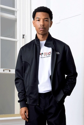 4---EMBLEM_TRACK_JACKET_BLACK