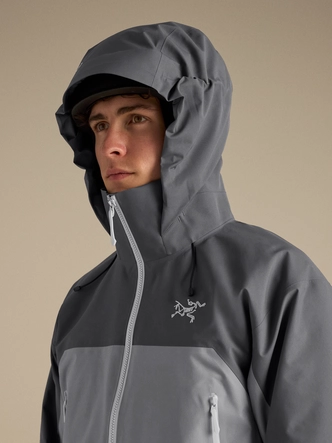 6---F26_X000011062_022899_Beta_AR_Jacket_Cloud_-_Void_Men_M_Hood_Lowres