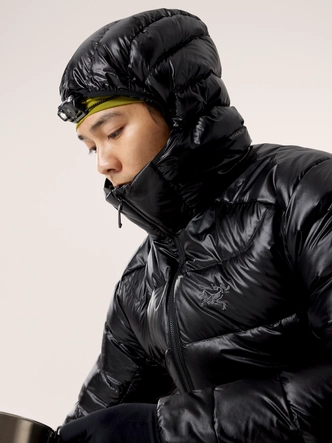 7---F25_X000010555_002291_Cerium_SV_Hoody_Black_Men_M_Hood_Lowres