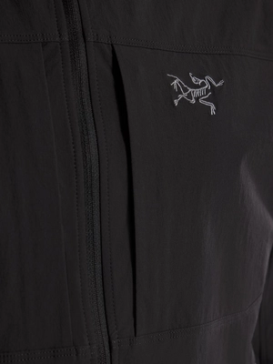 4---S26_X000010606_002291_Gamma Lightweight Hoody_Black_Men_M_Fabric-Detail_Lowres
