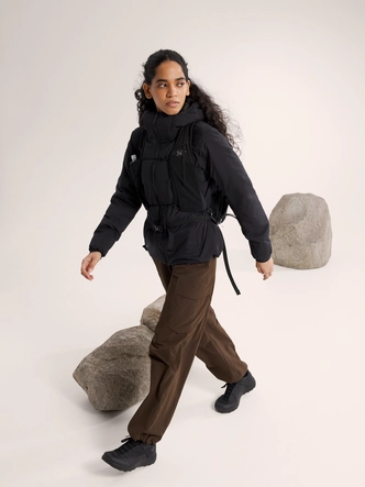 4---F25_X000009853_002291_Atom_SV_Hoody_Black_Women_S_Full-Body_Lowres