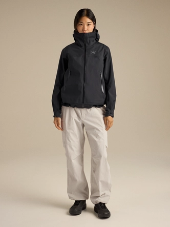 5---F26_X000010869_002291_Beta_Jacket_Black_Women_S_Full-Body_Lowres