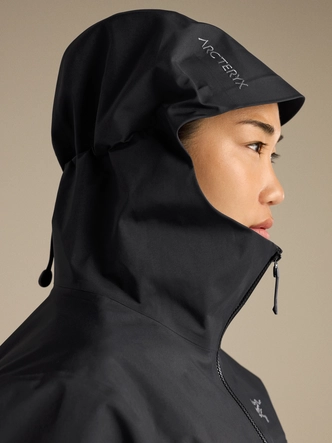 6---F26_X000010869_002291_Beta_Jacket_Black_Women_S_Hood_Lowres