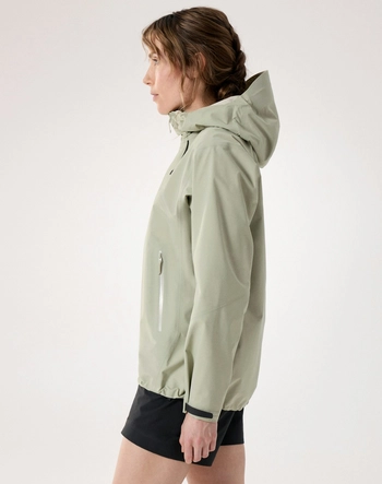 11---S26-X000010020-Beta-SL-Jacket-Habitat-Women-s-Side-View