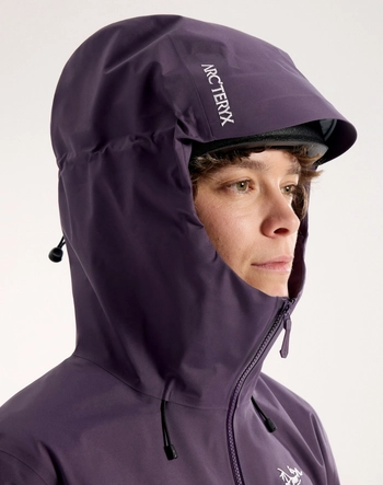 8---S26-X000010020-Beta-SL-Jacket-Moondrop-Women-s-Hood