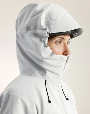7---S26-X000010020-Beta-SL-Jacket-Solitude-Women-s-Hood