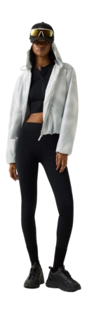 262-3470-1207-901_s01_life_outfit_01_b2c_1770110789