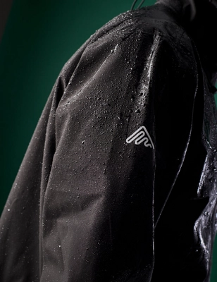 9----AR-Hardshell-Jacket-Features-Cortazu-_1
