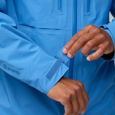 4----Keb_GTX_Jacket_M_12500182-525_K_MODEL_2021