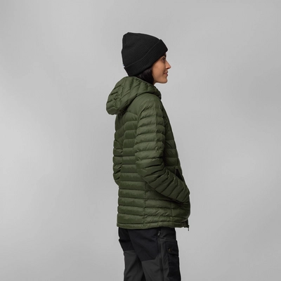 5---Expedition_Lätt_Hoodie_W_86120-662_E_MODEL_FJR