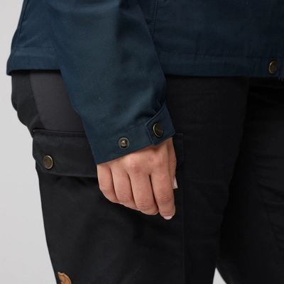 14---Stina_Jacket_W_89234-555_M_MODEL_0707