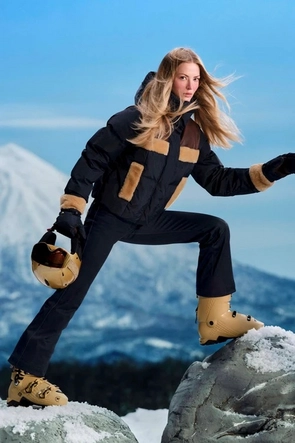 imgi_36_1200x1800px_Studio_Goldbergh_JS_FW26_SKI_15_040_RGB_500x