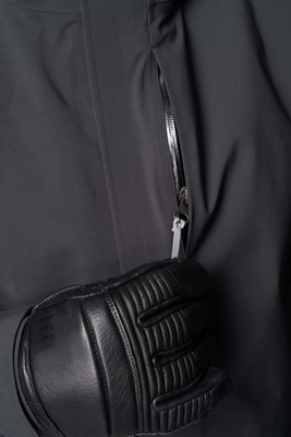 11---Uni-Five-to-Nine-Jacket_True-Black_D_9976_w_low