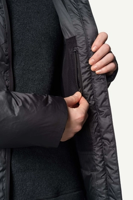 8---Ws-Dunfri_True-Black_820002_900_D_8851_c_low