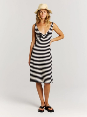 4---24661005_106_model_front-full_01