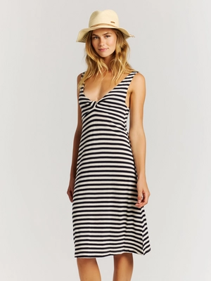 5---24661005_106_model_front-half_01