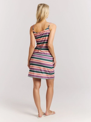 6---24661013_843_model_back-full_01