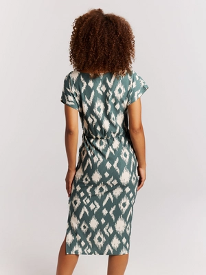 24661003_477_model_back-half_01