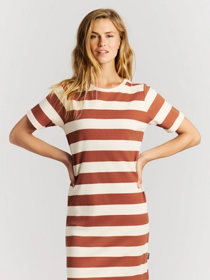 24661002_375_model_front-half_01