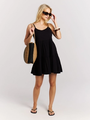 4---24661007_290_model_front-full_02