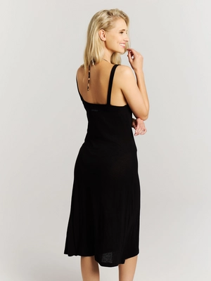 24661006_290_model_back-half_01