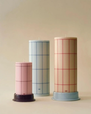 2---hay-column-candle-large-off-white-with-red-grid-check-81723_1920x1920