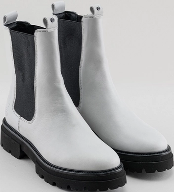 kaatje-lthr-0712-wht-blk_voor