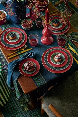 2---pip_studio_berry_blues_mix_love_birds_fw2025_tableware_dark_red_01_lr