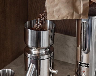 7---Aarke_CoffeeSystem_Grinder_Beans_67974349cbd6e0.24067204