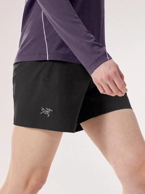5---S26_X000010392_002291_Gamma Short 6_Black_Women_4_Hover_Lowres