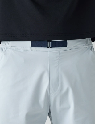6---LR_FEATURE_BELT_AR-P-028-LW_AR_ACTIVE_SHORT_MENS_PALE_GREY_CORTAZU