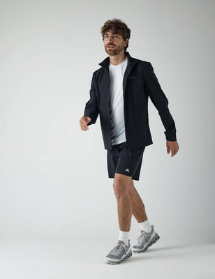 5---LR_FULL_FRONT_AR-P-028-LW_AR_ACTIVE_SHORT_MENS_BLACK_CORTAZU