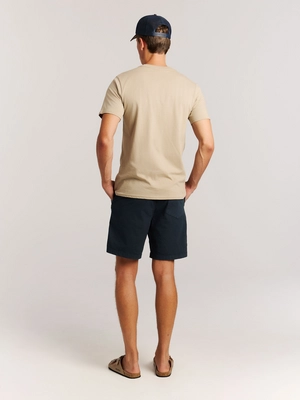 8---23751002_906_model_back-full_01