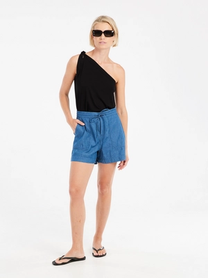 23651026_345_model_front-full_01