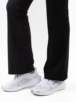5---Tracy-Lady flared tights-B001-5-Detail