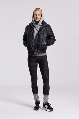 2---websize_Shot06_0231_Deblon_ecom_16dec24_8498d819-30ee-463b-9d3b-e7e7e2608986