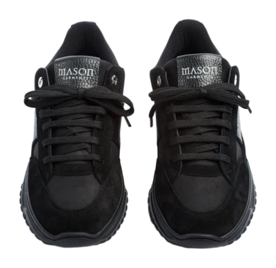 2---tia-runner-blackout-912622