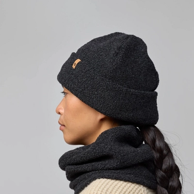 6---Kaitum_Beanie_13100230-550_E_MODEL_2231