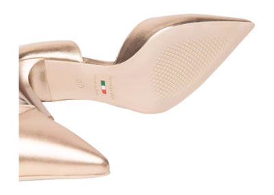 E218332DE_434_06_jpg