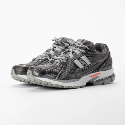 Trainers New Balance Unisex U1906RCO Black Metallic/Urgent Red