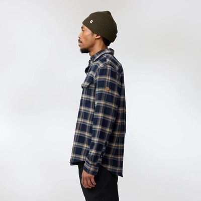 9---Ovik_Heavy_Flannel_Shirt_M_82978-555-232_E_MODEL_1132